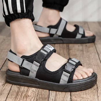 Nové letné módne sandále pánske bežné sandále mužov a žien vonkajšie pláže topánky gumovou podrážkou proti sklzu a odolné voči opotrebovaniu