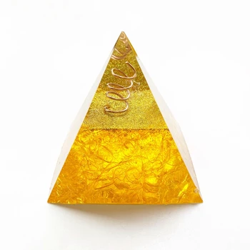 Prírodný Kameň Čipy Orgone Pyramídový Kameň Citrine Crystal Energy Healing Žltá Quartz Živice Figúrka Domov Plavidlá 1pc Veľkoobchod