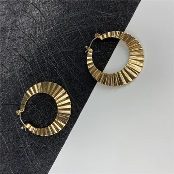 Trendy Zlatá Farba Pokovovanie Striple Na Kolo Kruhu Doska Hoop Earrigs Pre Ženy Socha Bežné Elegantné Šperky Príslušenstvo