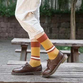 Zimné nové hrubé teplé dámske módne farby zodpovedajúce cashmere trubice žena ponožky farbou retro farebné pruhované ponožky